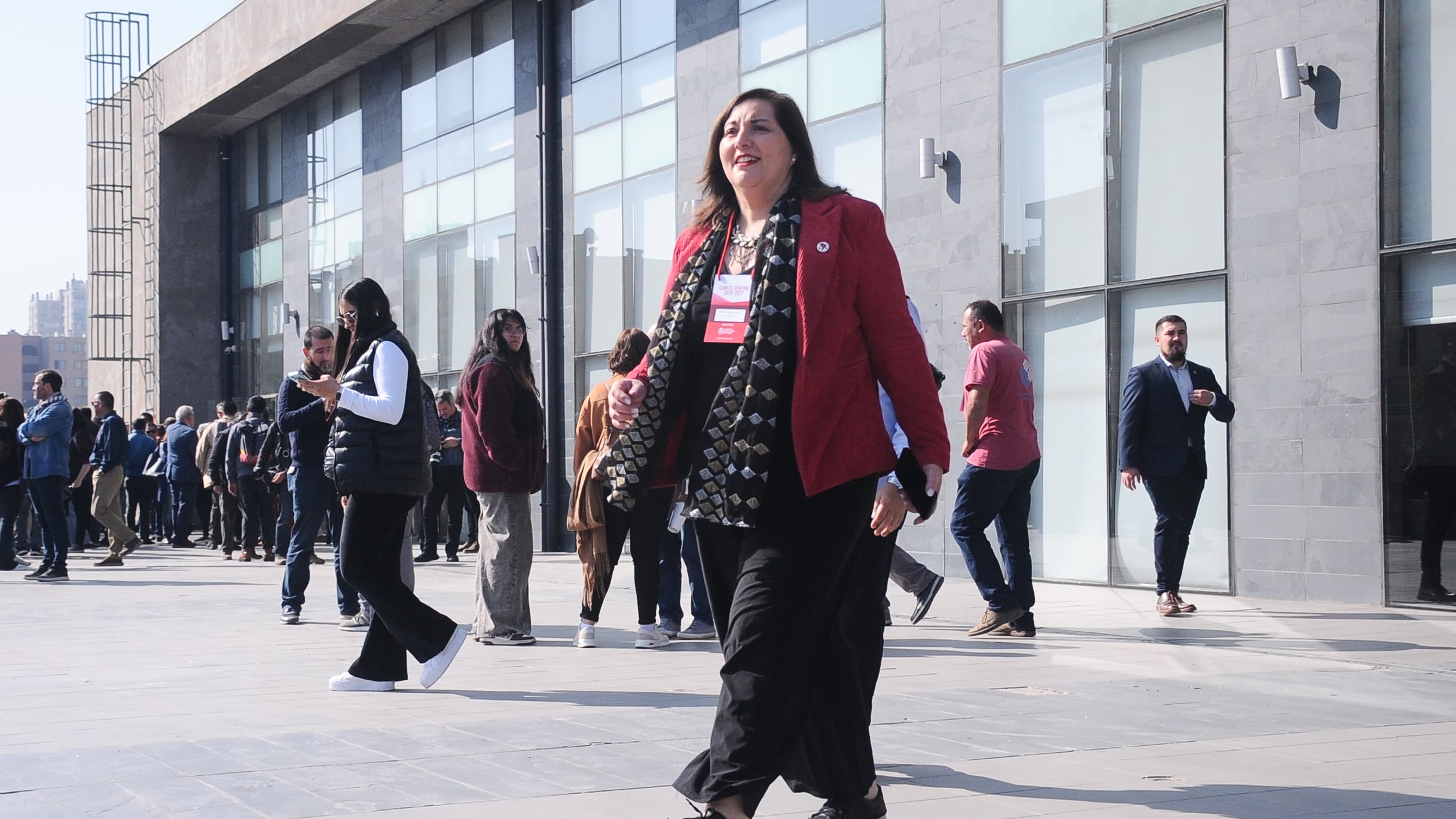 Primera sesión del nuevo Comité Central del Partido Socialista | 12 DE ABRIL DEL 2025 / SANTIAGO
La presidenta del Partido Socialista de Chile, la Senadora Paulina Vodanovic, durante asistencia a la primera sesión del nuevo Comité Central del Partido Socialista, en la cual se espera una definición en materia presidencial.
FOTO: VICTOR HUENANTE / AGENCIAUNO