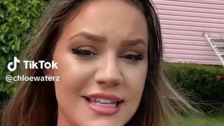 Mujer pintó de rosa la casa de su novio mientras él está en el trabajo.