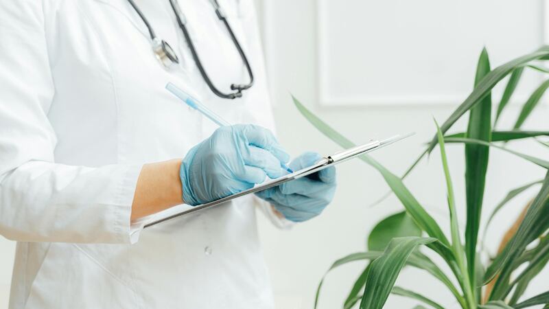 ¿Cómo acceder a una cirugía bariátrica siendo de Fonasa? El 99,21% se hace en clínicas privadas