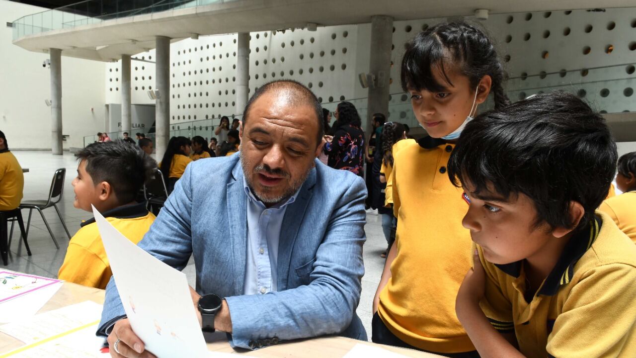 Ministro de Educación Marco Antonio Ávila