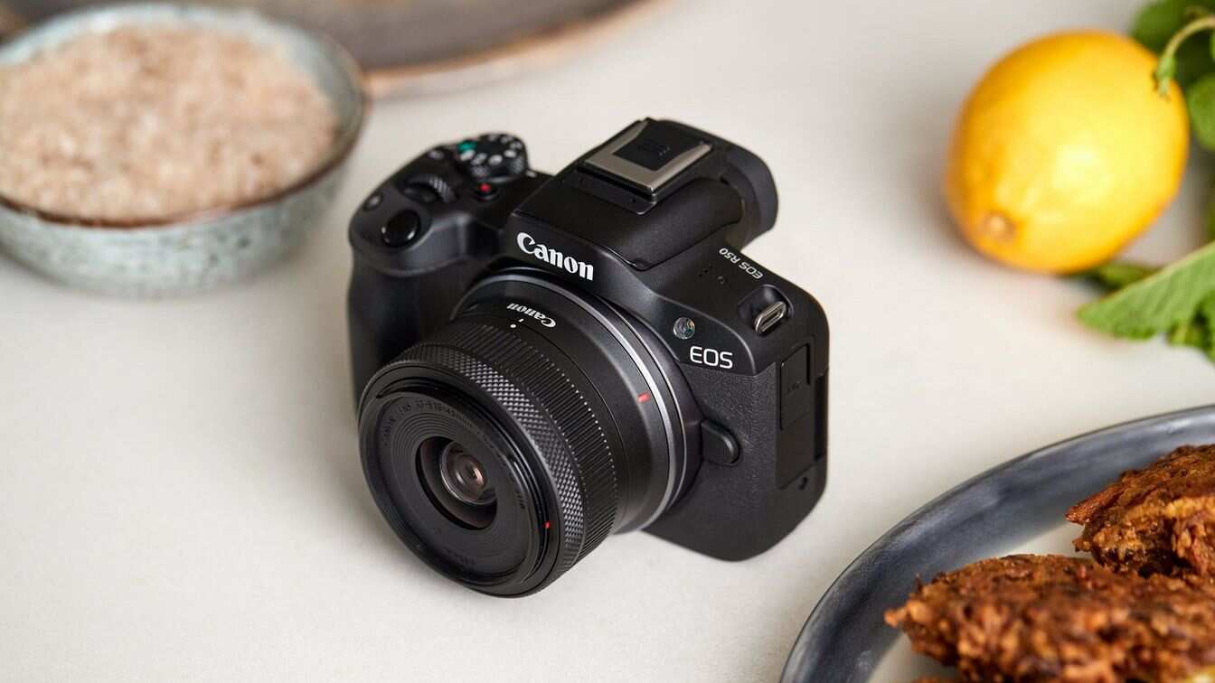 EOS R50 - FayerWayer