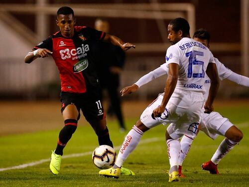 Beausejour pide paciencia en la U: “Hay 10 nuevos jugadores y el peak de rendimiento no será a corto plazo”