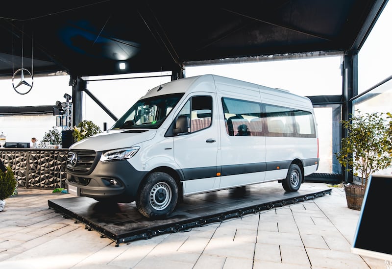 Mercedes-Benz apuesta fuerte por la electromovilidad en Chile