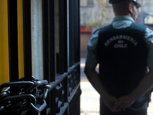 Pedófilo preso logró acceso a internet para estudiar luego de sacar puntaje nacional en la PAES