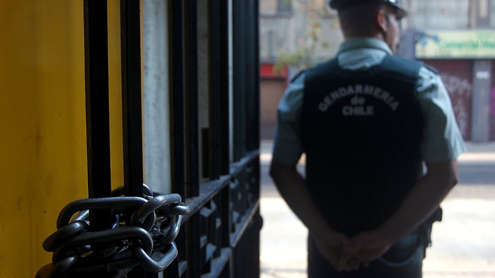 Pedófilo preso logró acceso a internet para estudiar luego de sacar puntaje nacional en la PAES