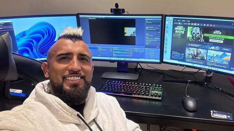 “Está hablando puras hu...”: Arturo Vidal se enojó con Borghi por comentario durante partido de Colo-Colo