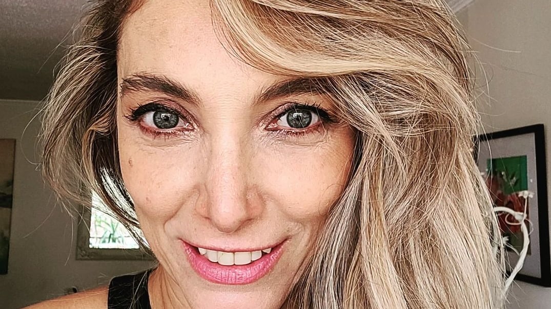 La comediante extravió su dispositivo móvil durante sus vacaciones y luego de un mes incomunicada decidió reponer el aparato.