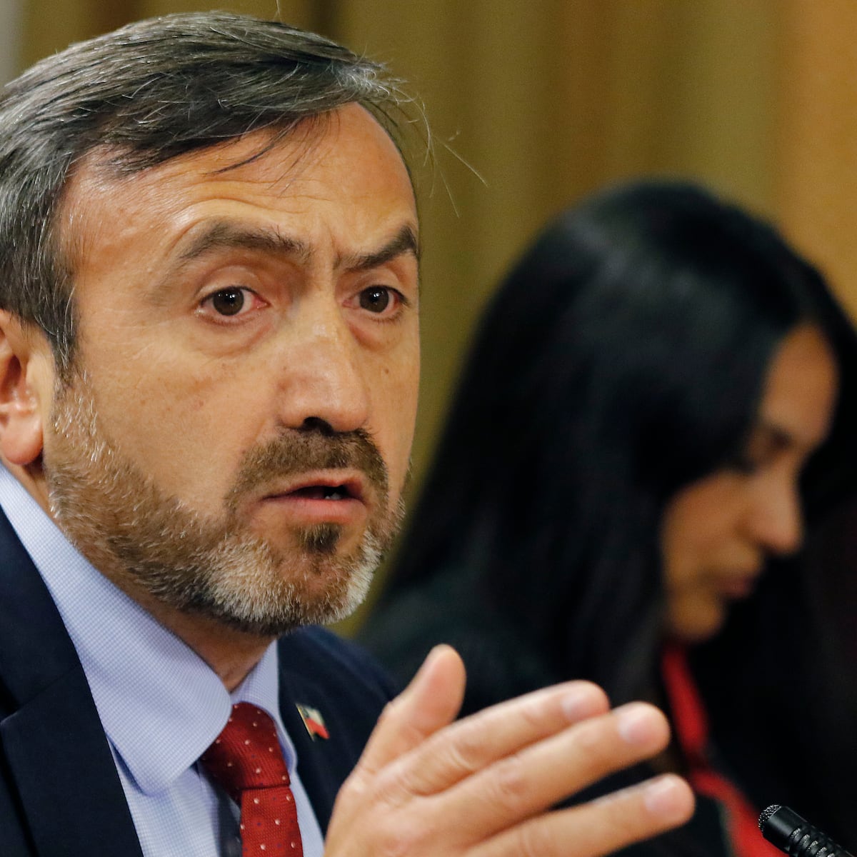 Diputado Pulgar persigue a delincuentes tras robo en bencinera Diputado Pulgar persigue a delincuentes tras robo en bencinera
