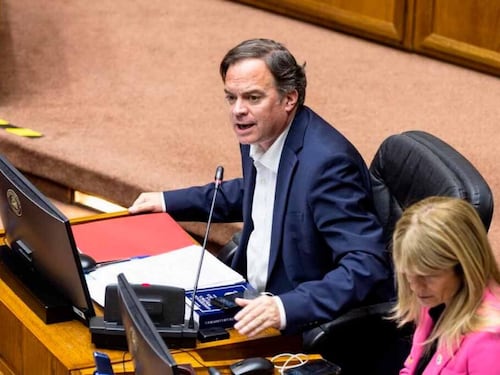 Senador Walker acelera ley de S.A.D. en el fútbol: “Legislamos para terminar con la impunidad de los representantes”