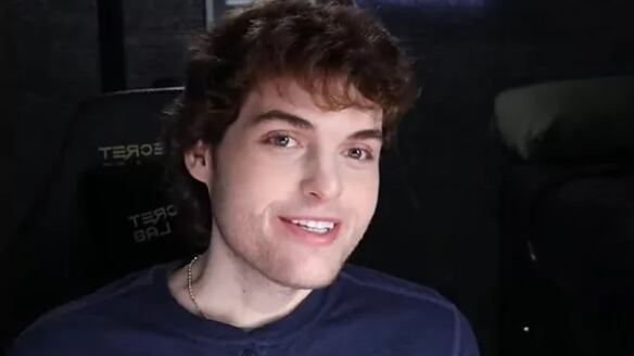 El YouTuber Dream es el centro de las burlas luego de develar su rostro.