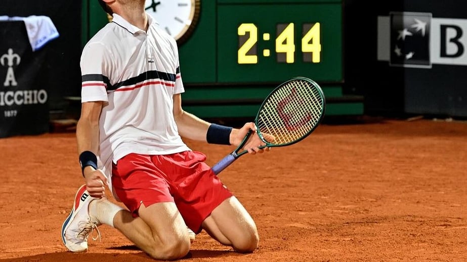 El tenista nacional no ha logrado recuperarse ciento por ciento de su lesión.