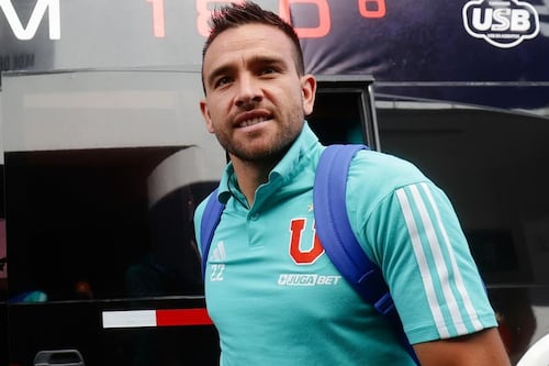 Siguen las malas noticias para los azules: Zaldivia recibe dura sanción y se perderá el debut de la U en la Copa Sudamericana