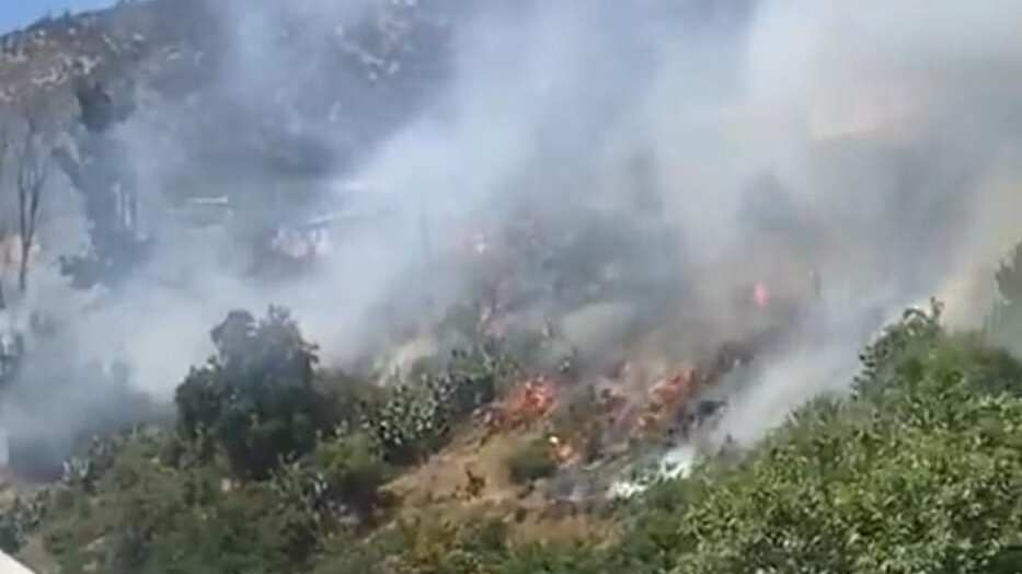 Senapred levanta Alerta Roja por incendio forestal en San José de Maipo.