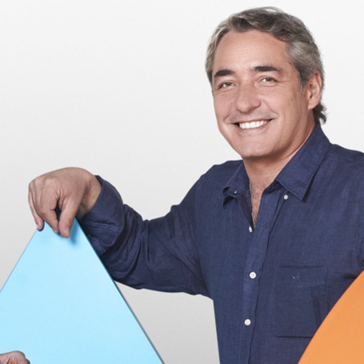 Repenning y Pri Vargas chocan en debate por uso de celulares Repenning y Pri Vargas chocan en debate por uso de celulares