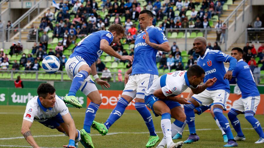 Suspendida llave entre Católica y la U por Copa Chile se jugará en El Teniente de Rancagua