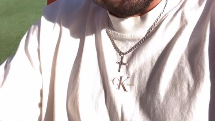 El exparticipante de Gran Hermano, Fernando Altamirano, prometió hacerle la vida imposible a Sebastián Ramírez, en caso de que logre volver al reality, tras las salidas por fuerza mayor de Ignacia Michelson, por culpa de una alergia alimenticia y Skarleth Labra, quien sufrió el fallecimiento de su abuelita.
Debido a esto, CHV evalúa reincorporar a exintegrantes con un nuevo repechaje.