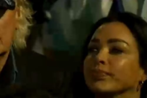 Captan a Marlén Olivari en el comando de Kast durante su primer discurso como presidente electo