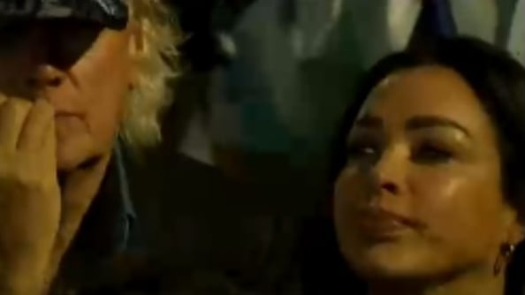 Captan a Marlén Olivari y Marrocchino en el comando de Kast durante su primer discurso como presidente electo