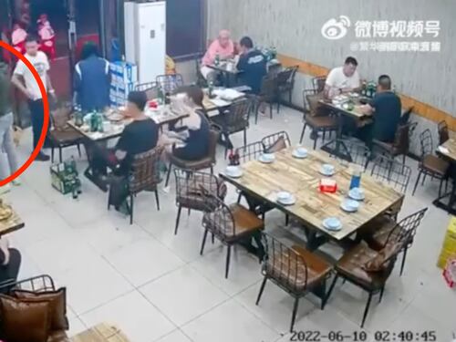 Impactante video: acosadores golpean brutalmente a mujeres tras ser rechazados