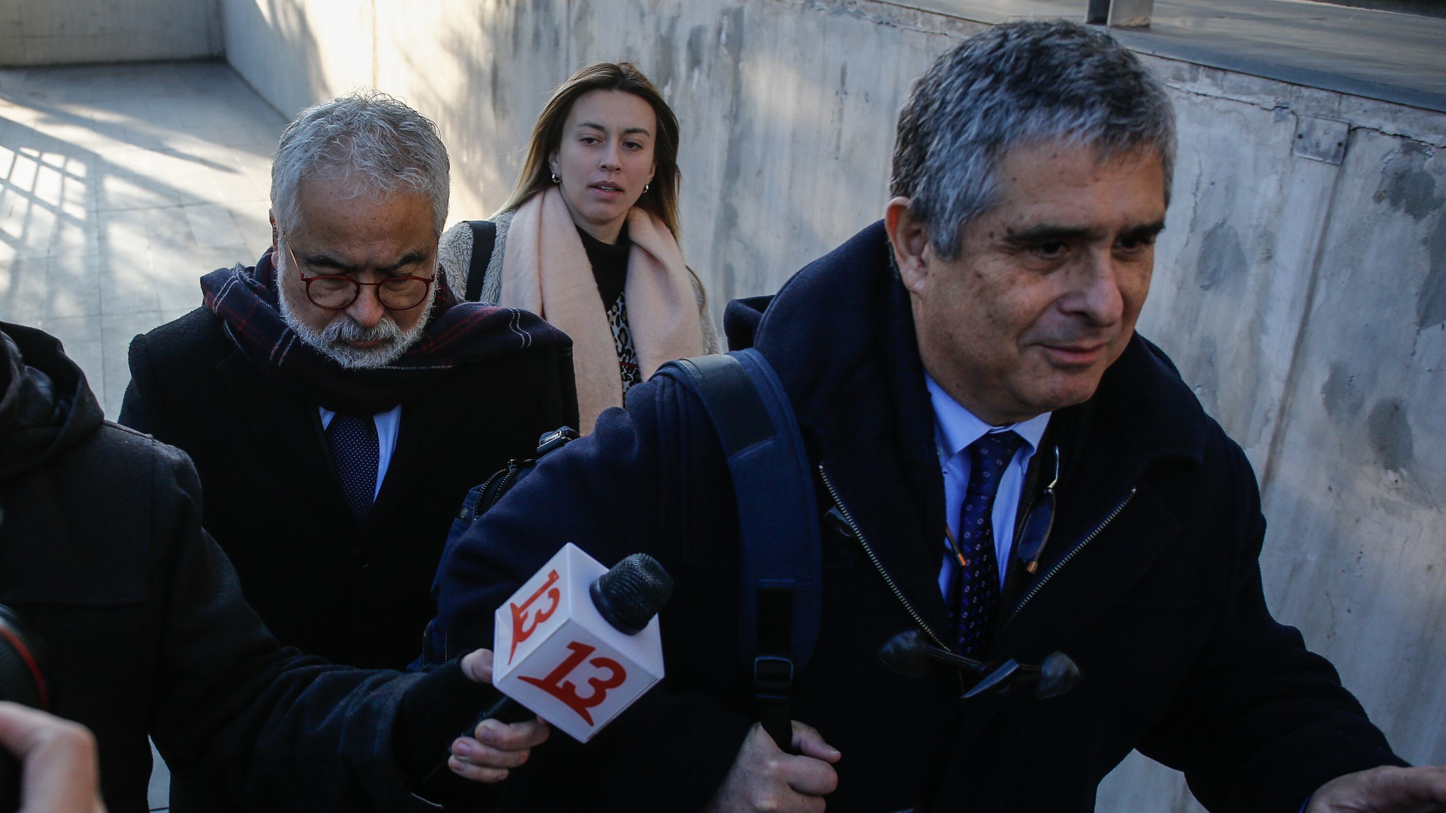 Los hermanos Hermosilla ingresando al Centro de Justicia. / AGENCIAUNO