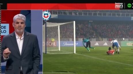 El periodista deportivo aseguró que si Berizzo desea seguir con su proceso en la selección, deberá mostrar algunos cambios en los dos primeros partidos de la Roja en las Clasificatorias. "Mejor cae intentando evolucionar", afirmó.