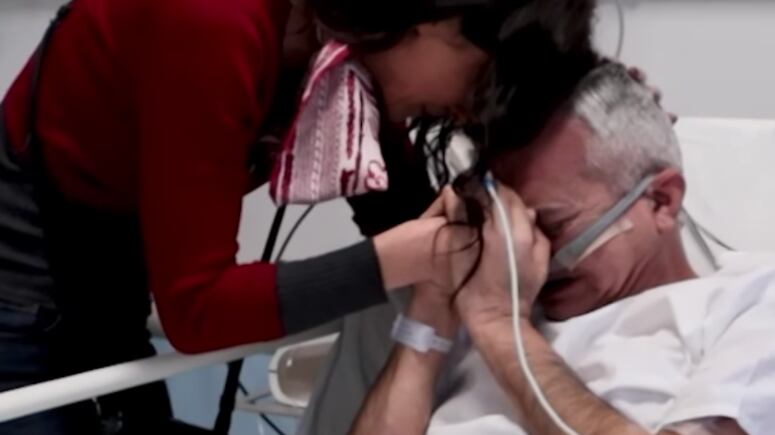 Tonka Tomicic en la Posta Central