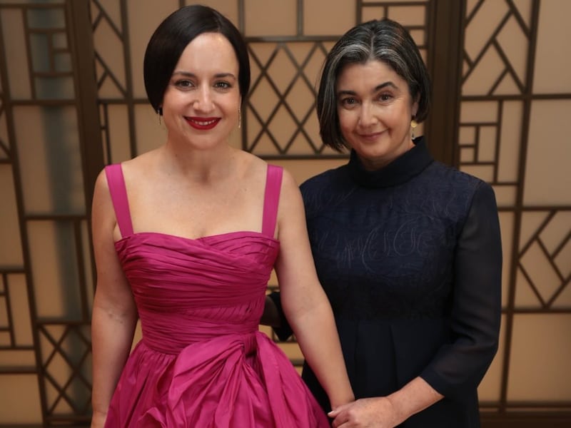 “‘¡Vamos Chile!”: Así fue el paso de Maite Alberdi y Paulina Urrutia por la alfombra roja de los Oscar 2024