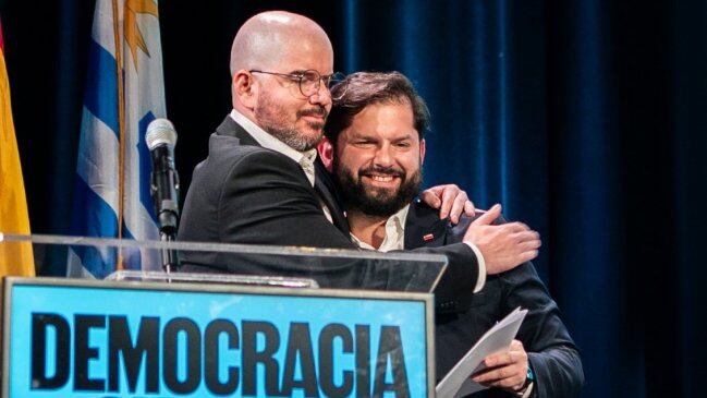 El inesperado elogio de Boric a Giorgio Jackson en homenaje a Mujica: “Sin él no estaría acá”