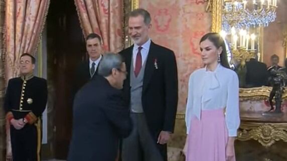 La acción del embajador fue criticada en redes sociales