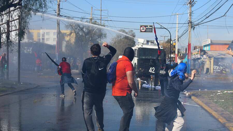 Jornada de manifestaciones por parte de los hinchas azules en La Cisterna.