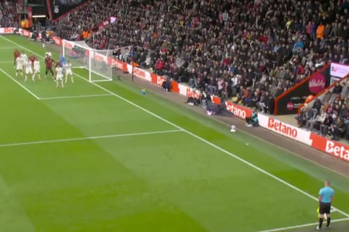 Impresionante gol olímpico en la Premier League de Inglaterra le da la vuelta al mundo