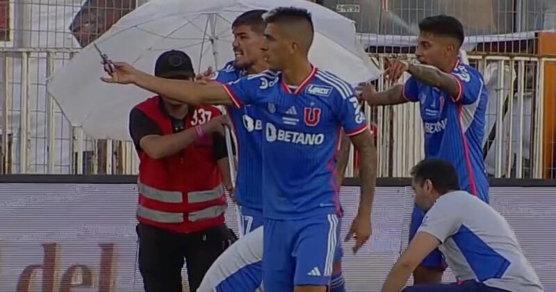 Leandro Fernández con la cortapluma