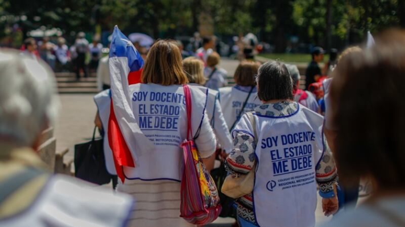 Un día después del Día del Profesor: Comienza el pago de la “Deuda Histórica” al primer grupo de docentes