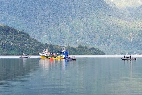 Hallan cuerpo de uno de los tripulantes tras hundimiento de embarcación en Reloncaví