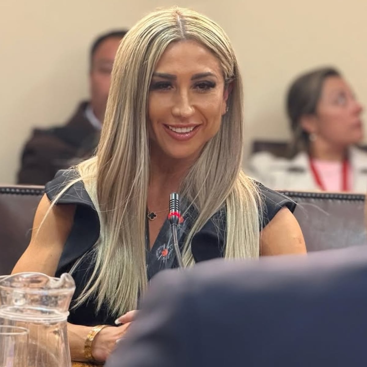 Nicole Moreno emocionada por gesto de su hijo en homenaje del Congreso Nicole Moreno emocionada por gesto de su hijo en homenaje del Congreso