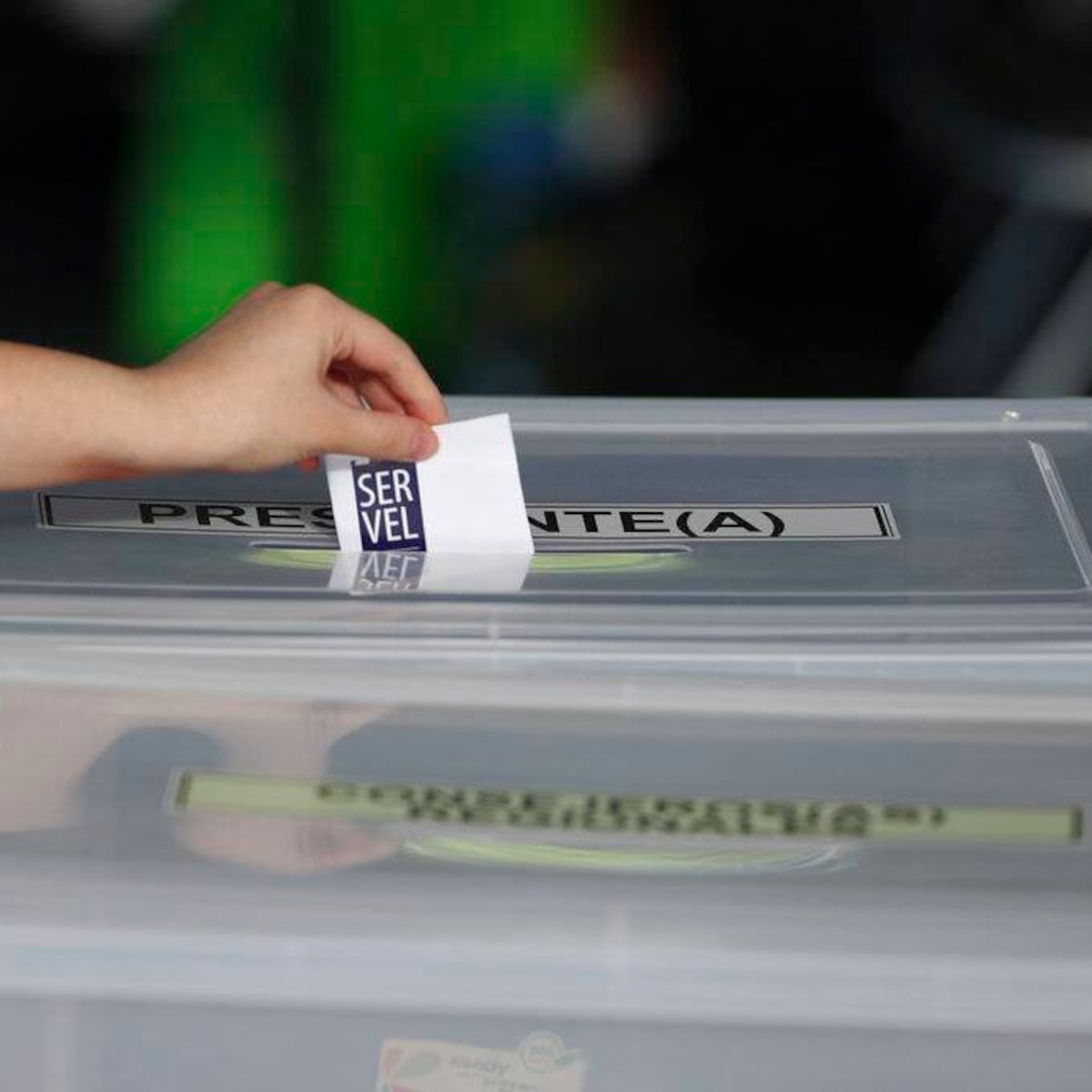 Trabajadores tendrán tres horas para votar el domingo 27 Trabajadores tendrán tres horas para votar el domingo 27