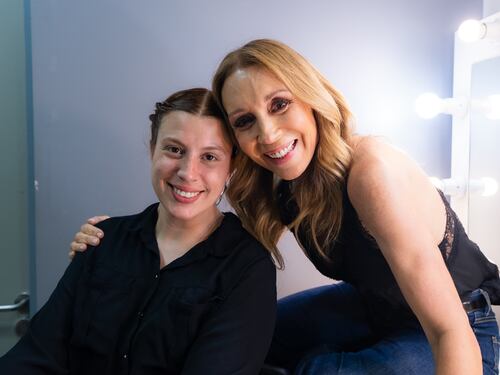 La diseñadora chilena que vestirá a Karen Doggenweiler en primera noche de Festival: “Me gusta que las mujeres se vean empoderadas cuando las visto”