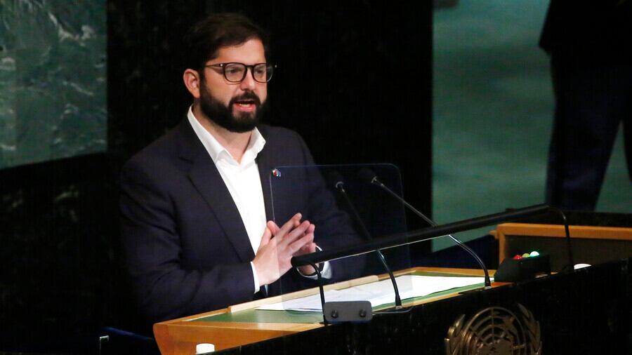 Presidente Boric envió su apoyo a Lucía Dammert tras publicación de reportaje