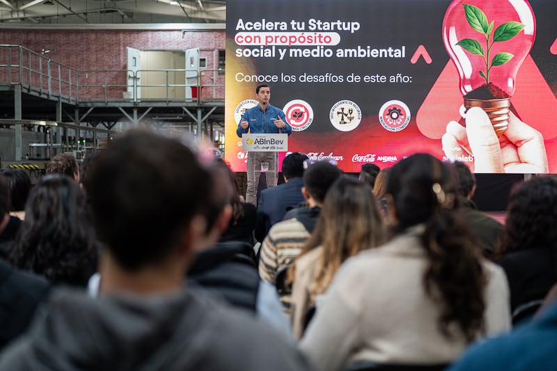 Aceleradora 100+ Labs de Cervecería AB InBev