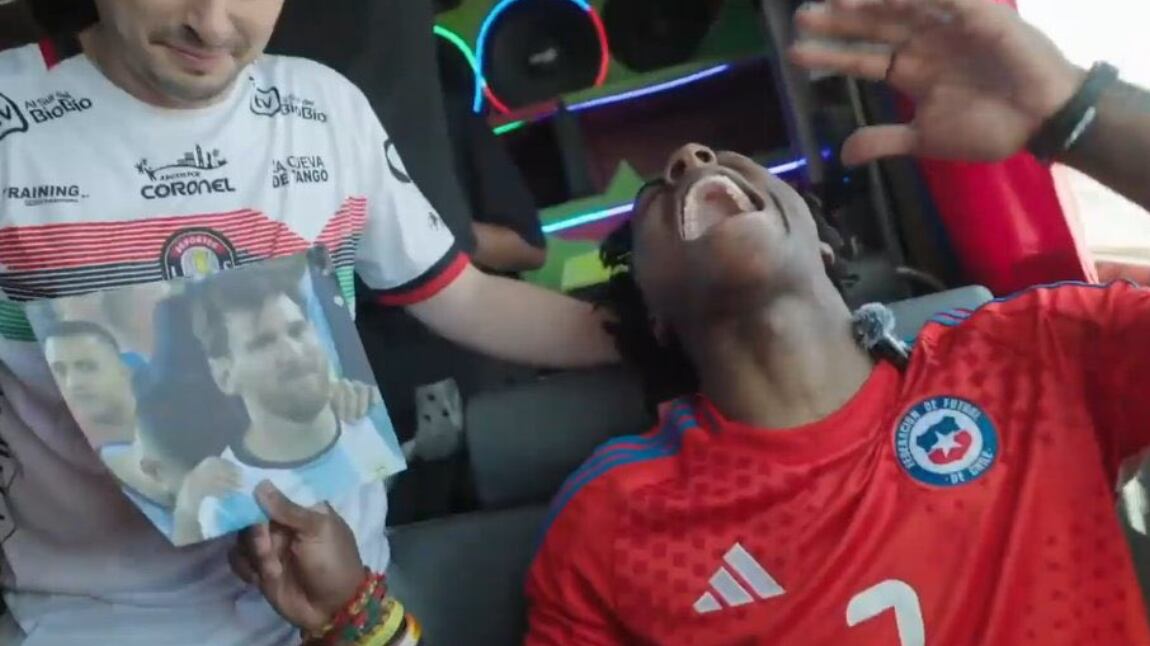 Streamer Speed desata furor en su visita a Chile.