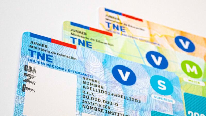 Contraloría zanja polémica por el uso del pase escolar: “la TNE sí puede usarse las 24 horas del día, de lunes a domingo y todos los meses del año”