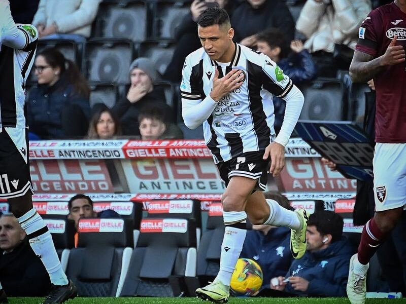 “No hay mucho que decir”: Alexis Sánchez vuelve a la cancha en nueva derrota de Udinese y su DT reconoce que el equipo vive un “momento difícil”