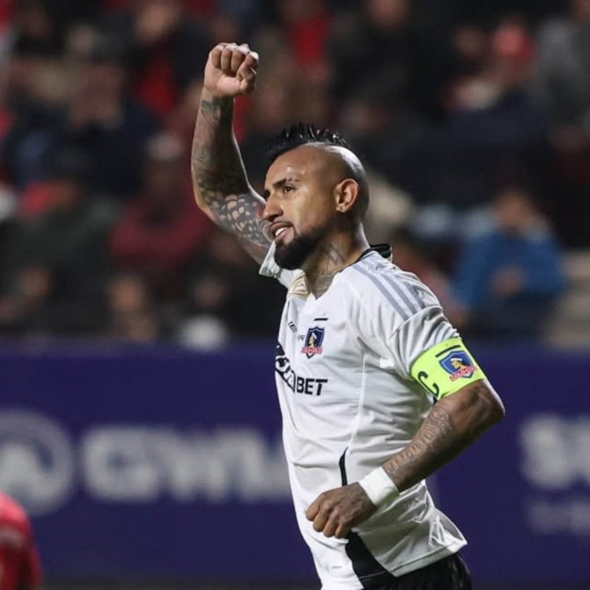 Arturo Vidal en conflicto con Colo Colo por oferta de club mexicano Arturo Vidal en conflicto con Colo Colo por oferta de club mexicano