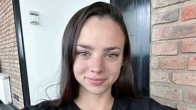 “Me han pedido hasta fotos del juanete”: Influencer chilena comparte su experiencia y revela cuánto gana vendiendo fotos de pies en OnlyFans