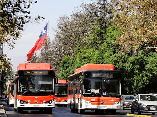 2° Informe de electromovilidad: contaminación por ruido urbano ha bajado hasta un 64% en el eje Alameda y un 54% en Santa Rosa