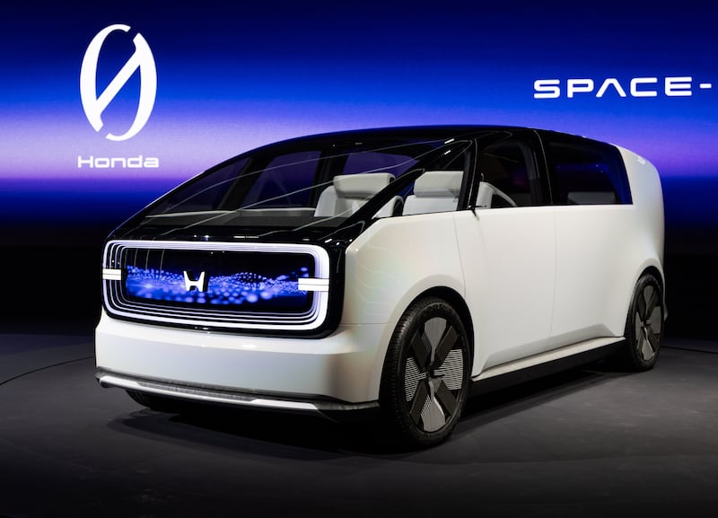 Honda ajusta su estrategia: menos eléctricos, más híbridos