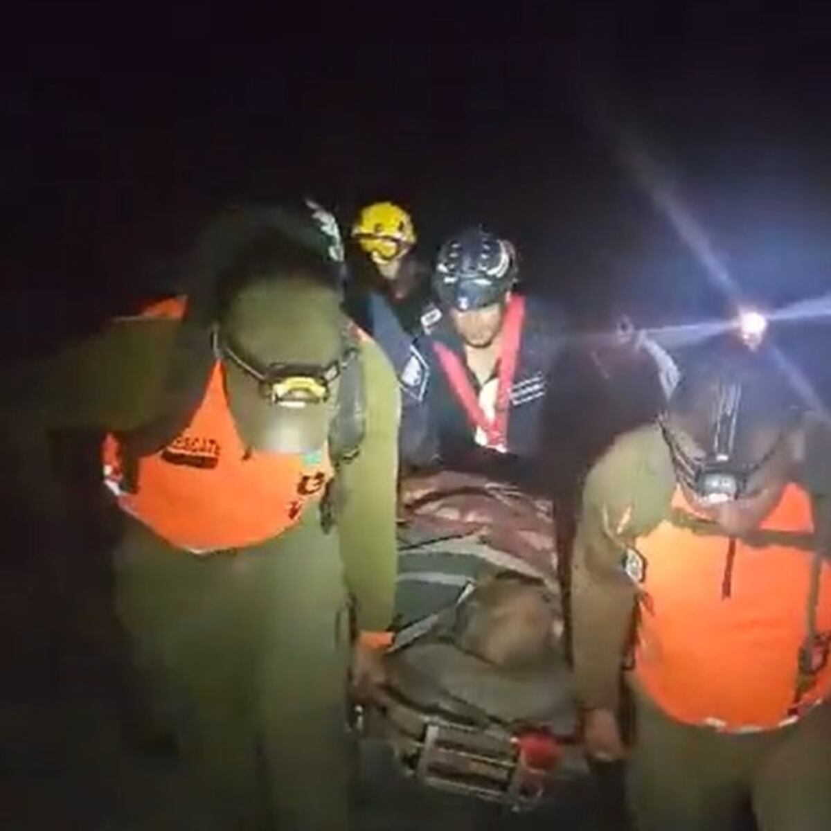 Milagro en Ovalle: anciano de 86 años rescatado con vida tras cuatro días atrapado en quebrada Milagro en Ovalle: anciano de 86 años rescatado con vida tras cuatro días atrapado en quebrada