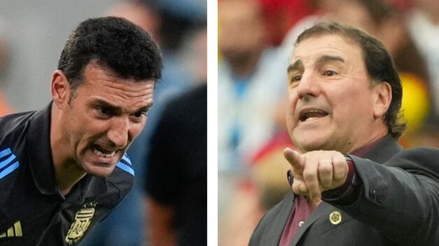 Lionel Scaloni y Néstor Lorenzo / AP