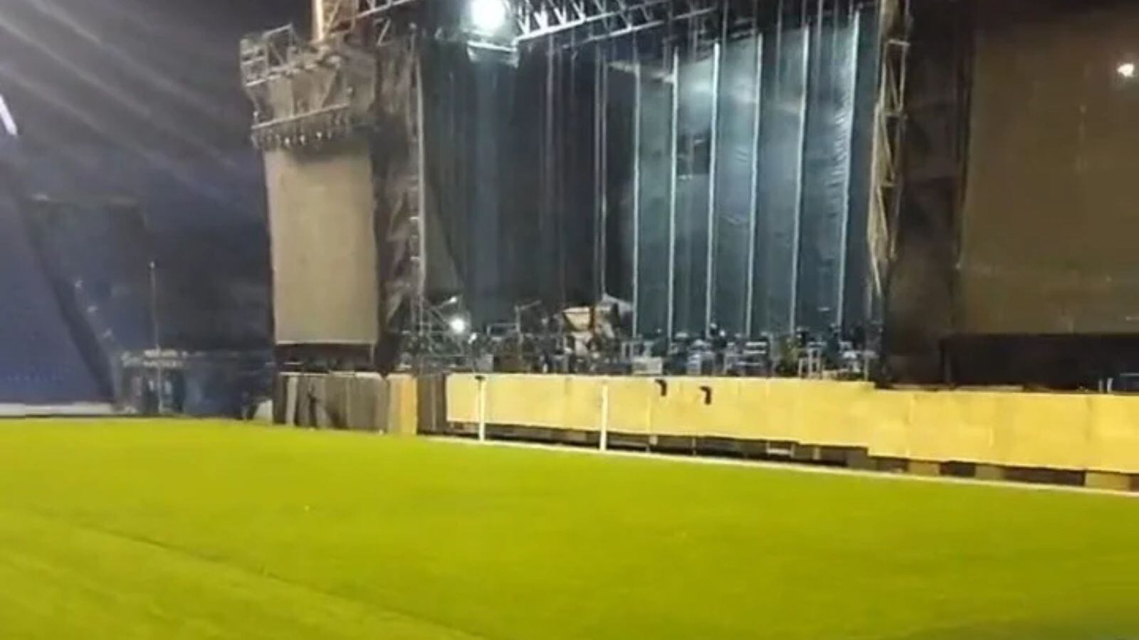 Increíble, pero cierto: Partido de fútbol se jugará con escenario armado detrás de un arco