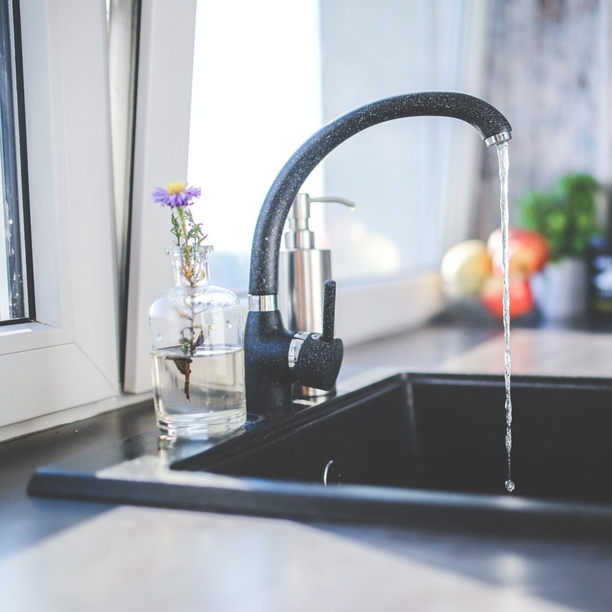 Alerta en Arica: no beber agua potable por malos olores Alerta en Arica: no beber agua potable por malos olores